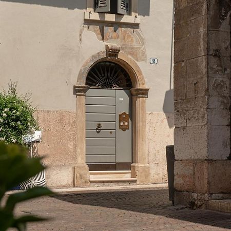 Cozy 2 Bedroom In The Heart Of Verona Exterior photo