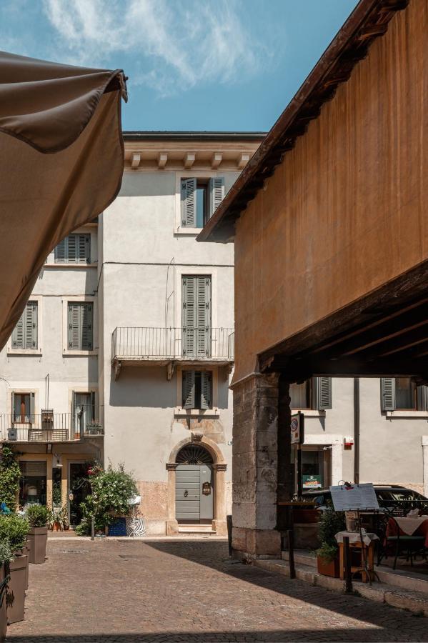 Cozy 2 Bedroom In The Heart Of Verona Exterior photo